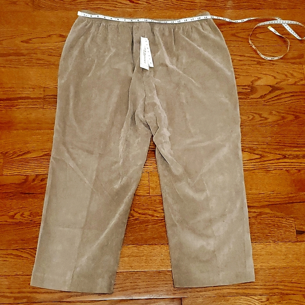NWT: ALFRED DUNNER COURDAROY PANTS - Picture 4 of 8